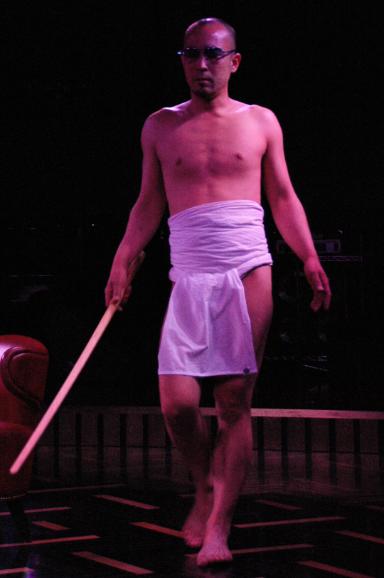 ふんどしショー演出